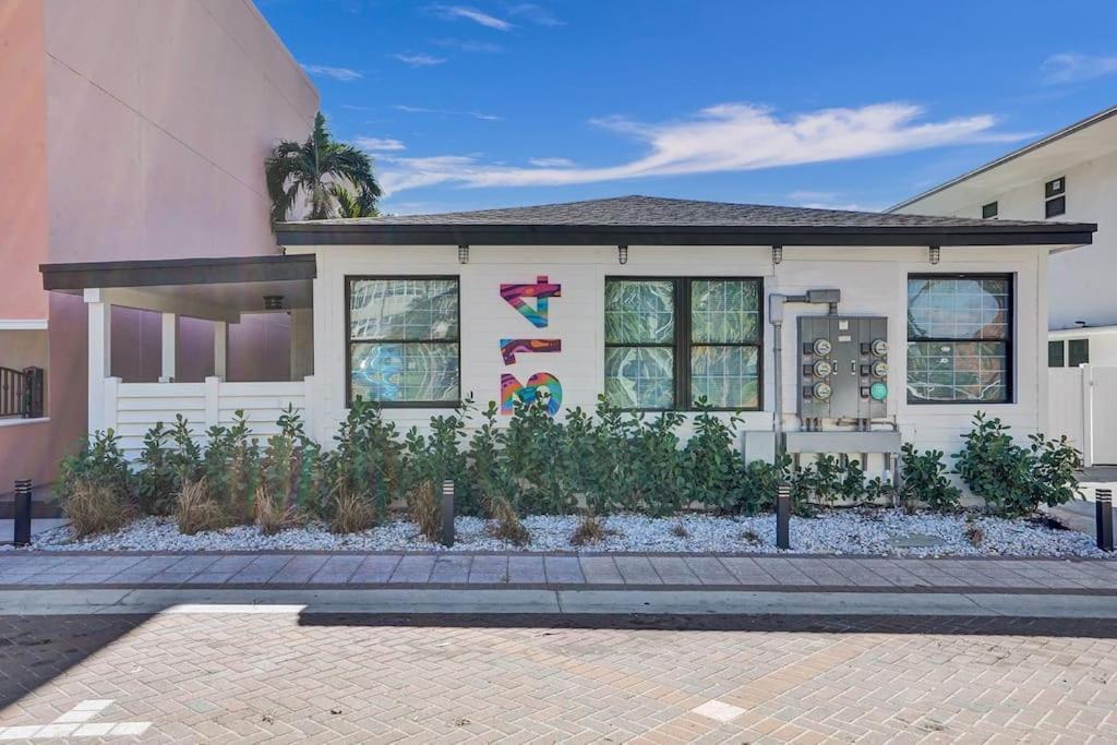 Hollywood Apartments Host By Beenomad Exteriör bild